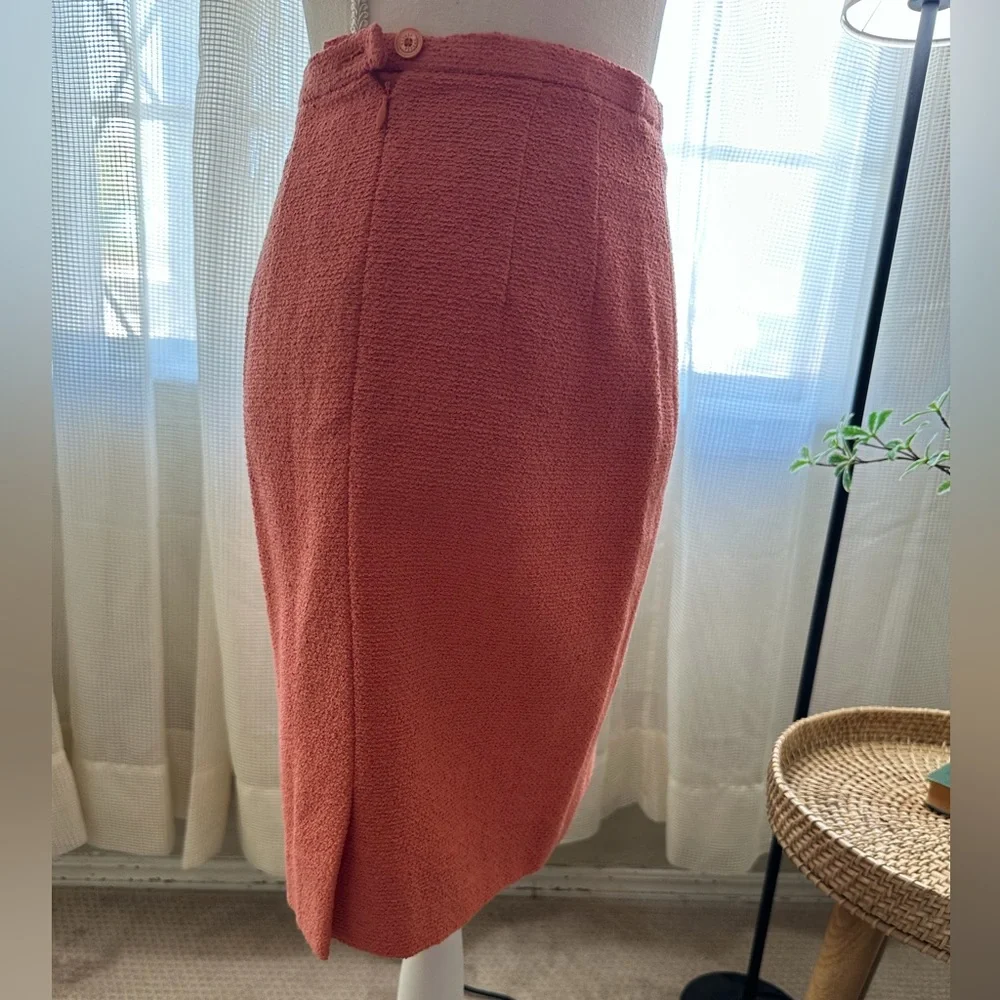 Louis Feraud Vintage Coral Embellished Women's Blazer and Skirt Set - Picture 10 of 13